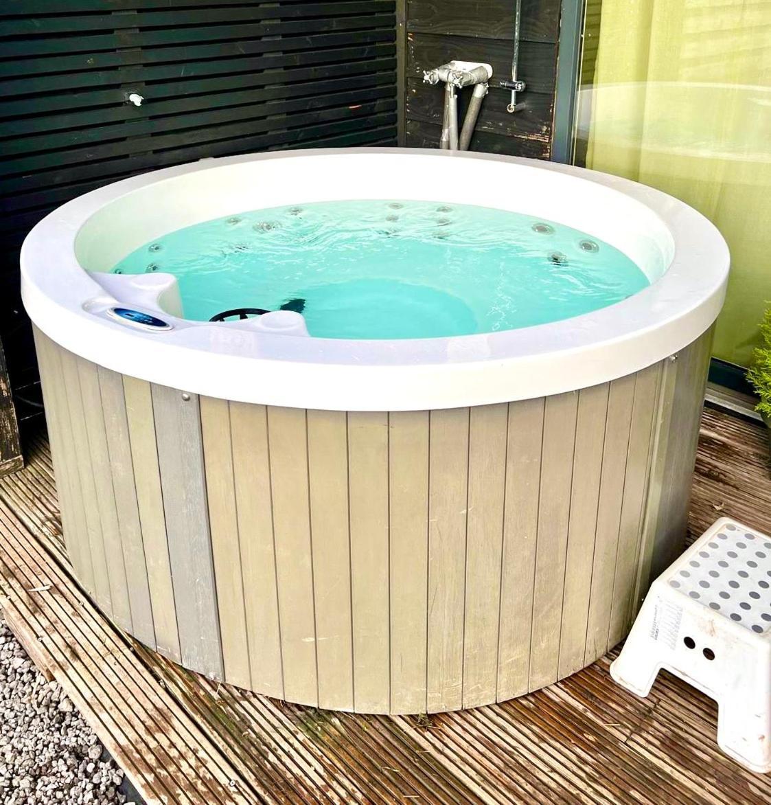 Family House With Garden & Jacuzzi & Sauna Near Amsterdam Vijfhuizen Экстерьер фото
